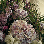 Jens Jakobson: Wedding flowers, delphinium, sweetpea, hydranger