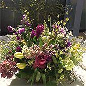 St Pancras, wedding. Spring flowers, classic arrangement